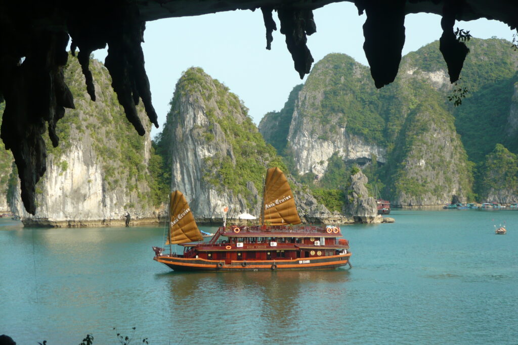 halong bay vietnam